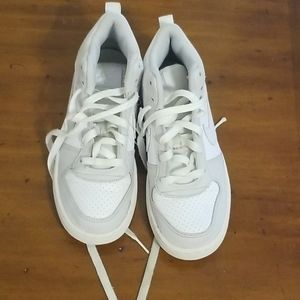 Boys Nike Tennis Shoes